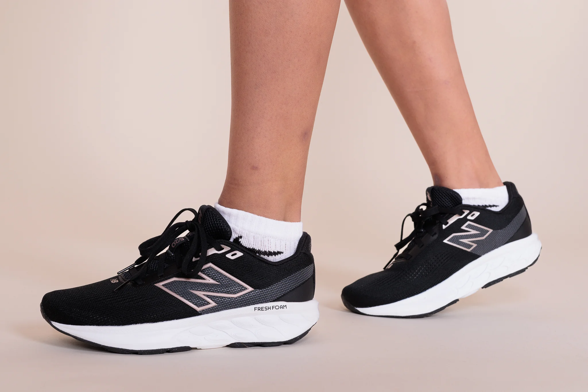 Souliers de course New Balance pour femmes - 520 V9 - Image 6