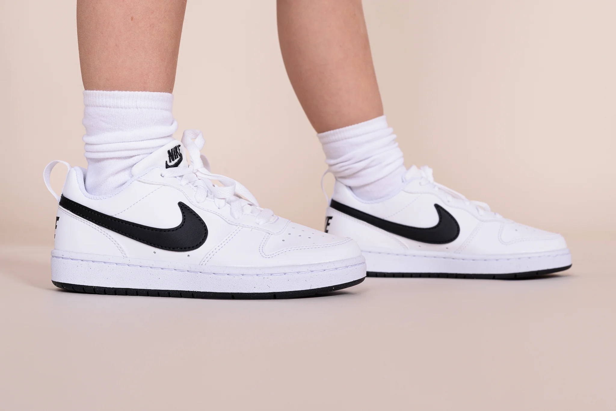 Souliers Nike pour garçons junior - COURT BOROUGH LOW 2 - Image 3