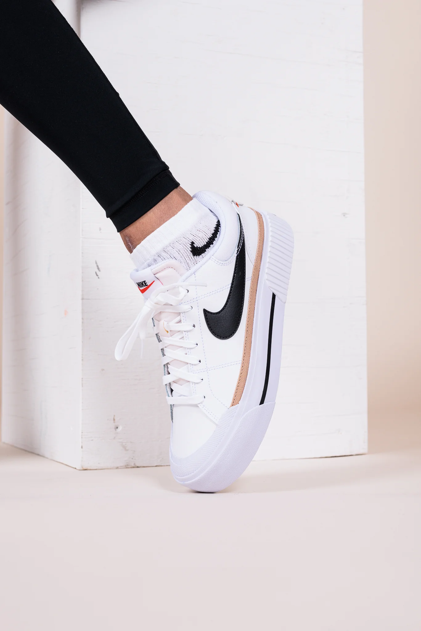 Souliers Nike pour femmes - COURT LEGACY LIFT - Image 13
