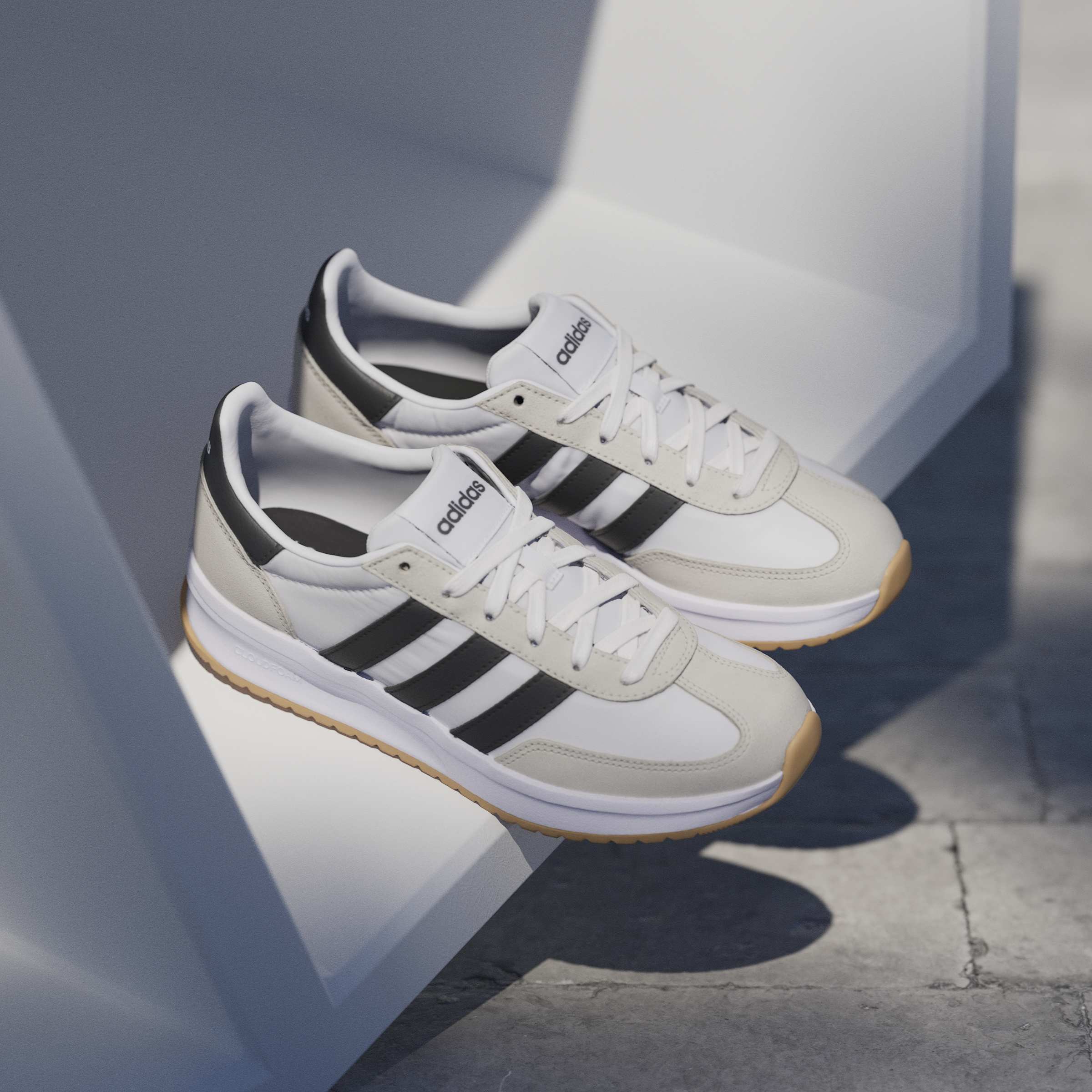 Souliers Adidas pour femmes - RUN 70S 2.0 - Image 15